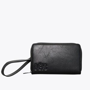 BEIS Black Travel Wallet- like new!